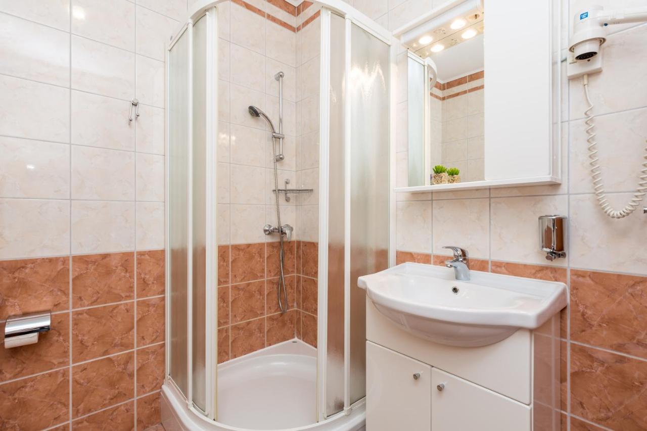 Summer Breeze Apartment With A Pool Опатия Экстерьер фото